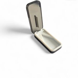 Target Black and White Pill splitter